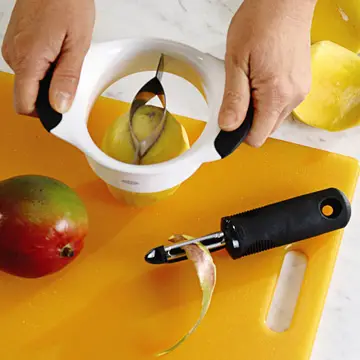 Mango-Peeler-pitter Mango-Peeler-pitter